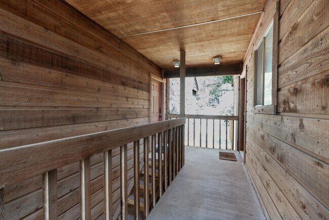 Building Photo - Perfectly Located 1-Bedroom Condo For Lease