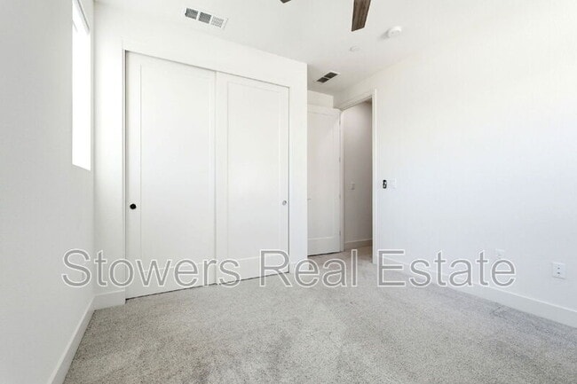 Building Photo - 6336 Moser Wy