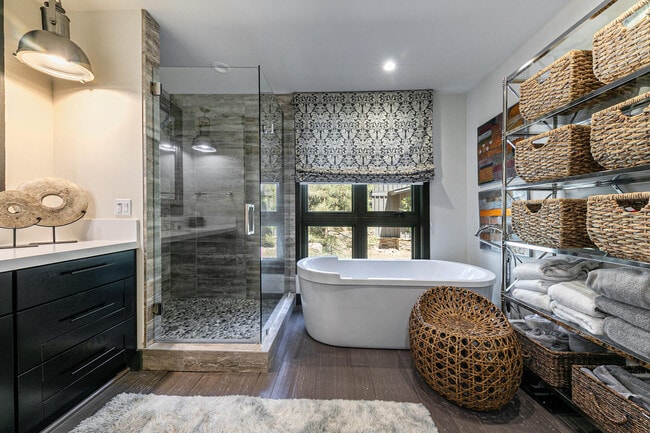 Building Photo - 9269 Heartwood Dr