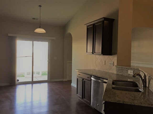 Building Photo - 1142 Moss Grove Dr