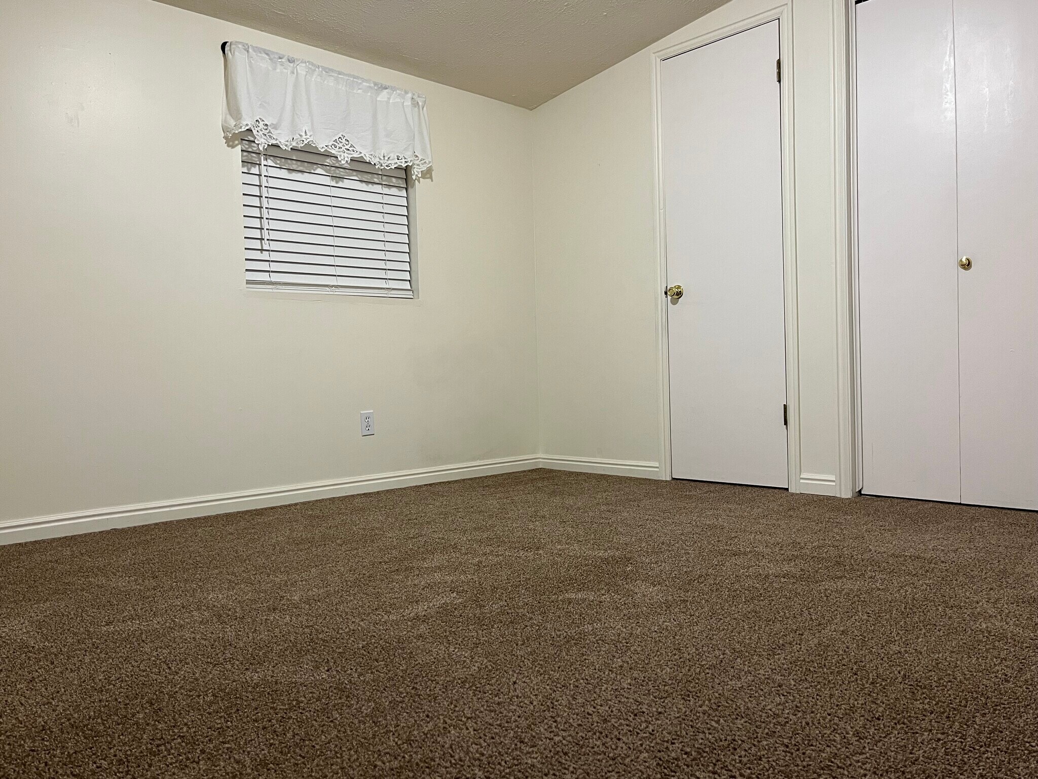 Building Photo - 345 S 450 E