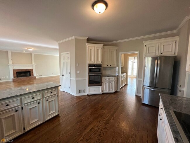Building Photo - 10575 Aviary Dr