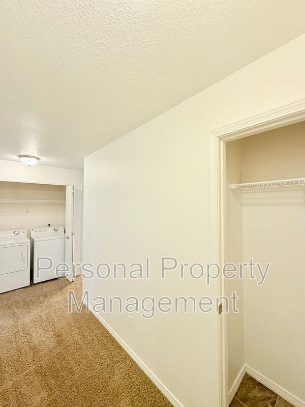 Building Photo - 3412 NE 66th Ave
