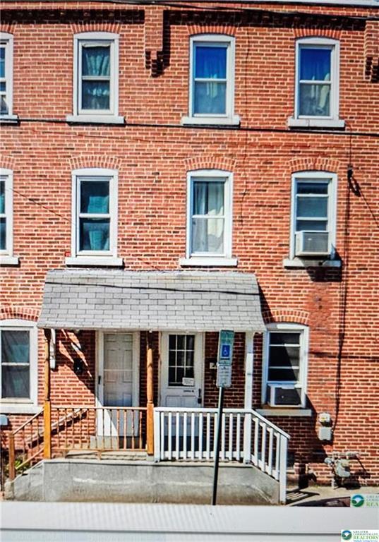 Building Photo - 734 N Meadow St