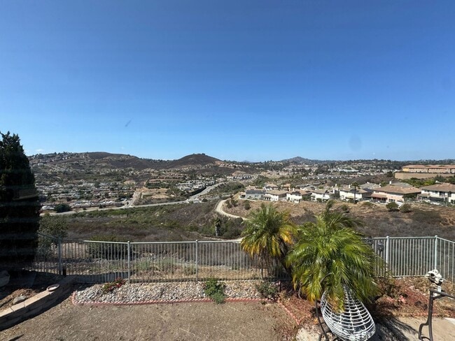 Building Photo - Gorgeous for 4 Bedroom and gated community