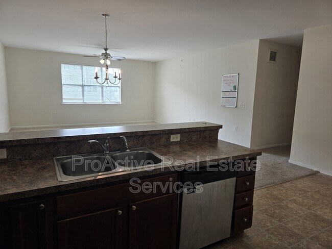Building Photo - 2424 Chancery Ln