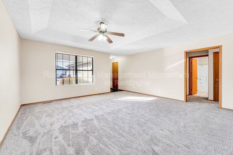 Building Photo - 3348 S Doris Ct