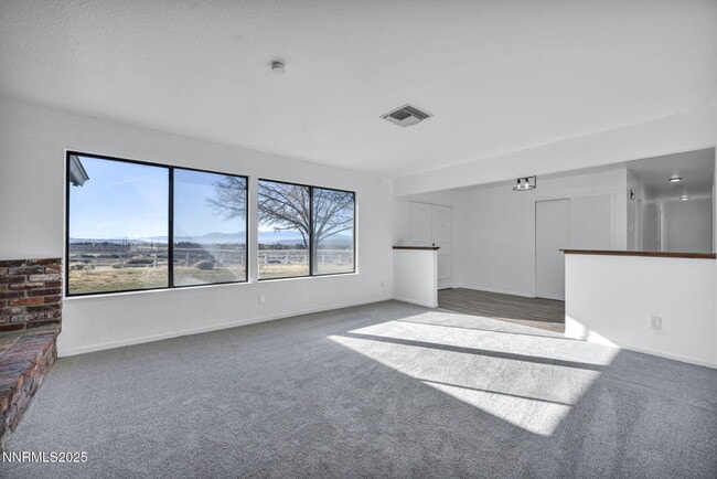 Building Photo - 430 Calle De La Plata