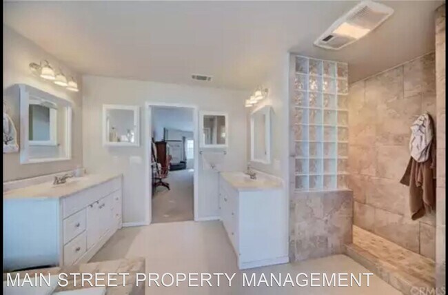 Building Photo - 6 br, 5 bath House - 24450 Malaga Rd