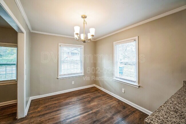 Building Photo - 927 Byron Dr SW