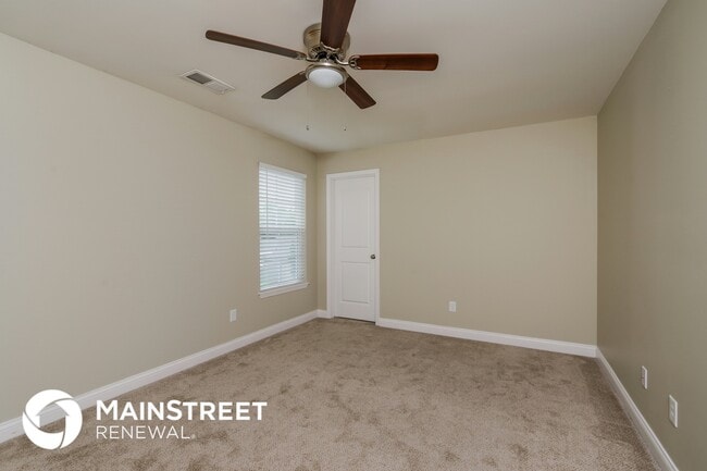 Building Photo - 9825 Valley Farms Blvd