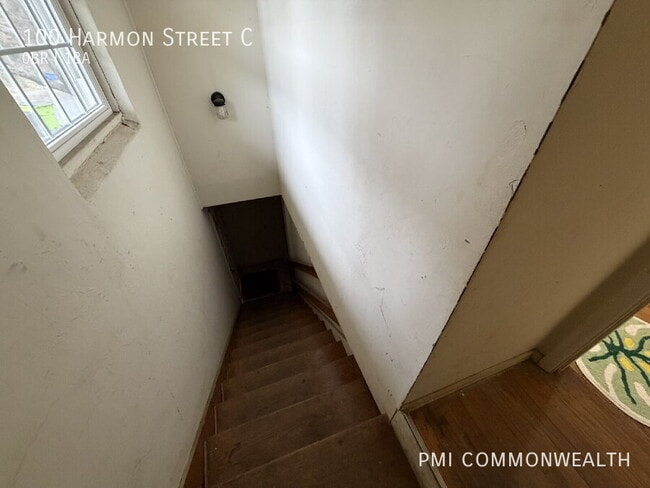 Building Photo - 100 Harmon St