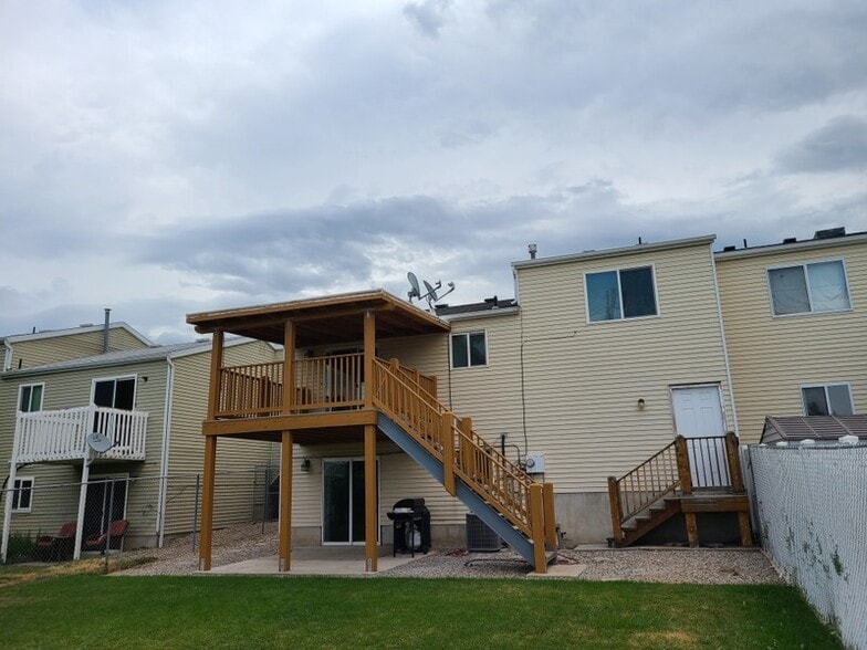 Building Photo - 937 N 900 W
