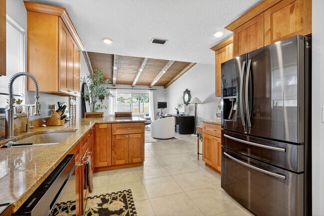 Building Photo - 11294 Pine Valley Dr