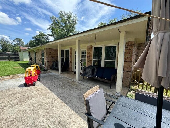 Building Photo - 5019 Timber Ridge St