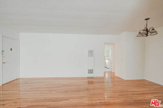 Building Photo - 1055 S Wooster St