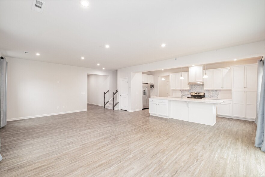 Building Photo - 971 Fancher Ln