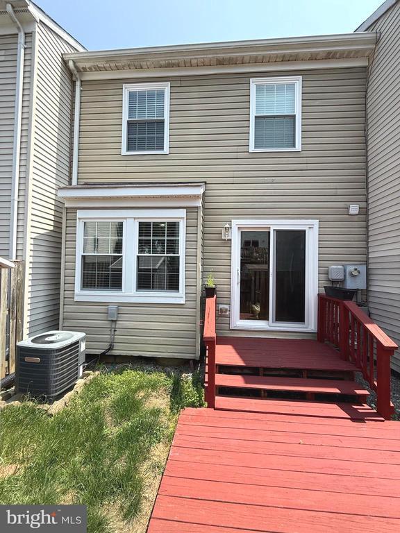 Building Photo - 17968 Milroy Dr