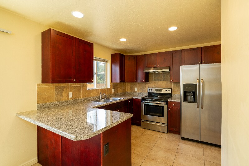 Building Photo - 496 E 3400 S