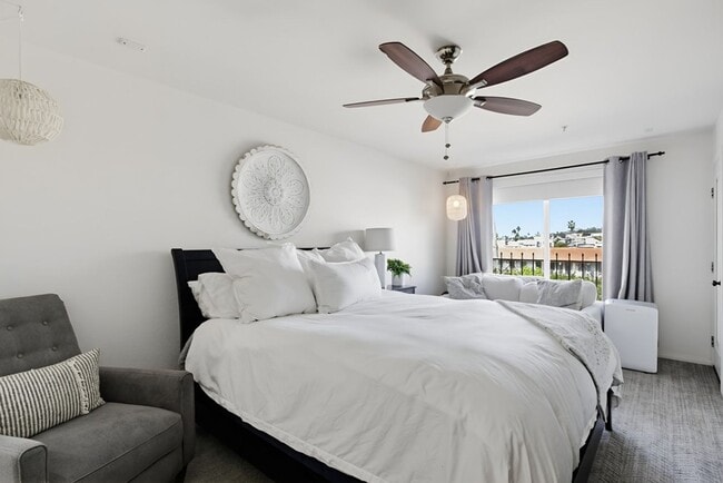 Building Photo - Steps from the Sand - Pacific Beach Townhome, Offered Fully or Partially Furnished