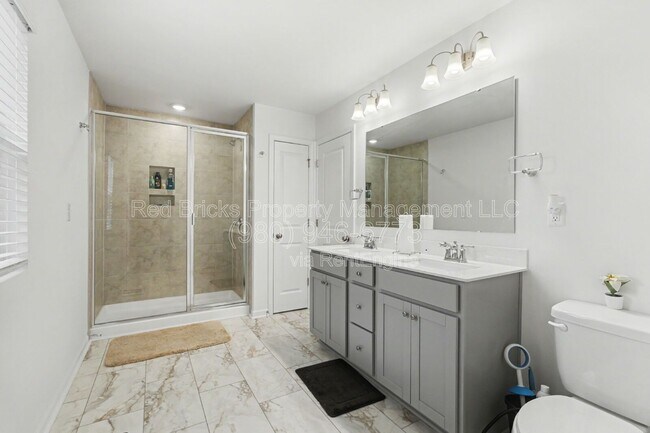 Building Photo - 760 Kitfox Dr NW