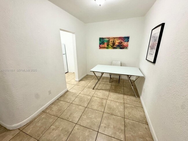 Building Photo - 301 NW 37th St