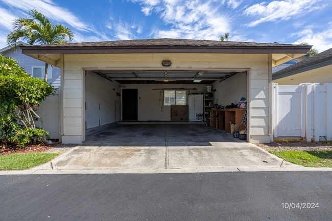 Building Photo - SF 3BR/2.5BA/2car garage in Ocean Pointe w...