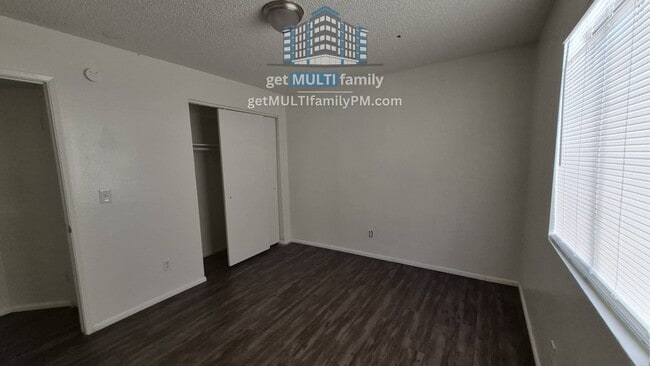 Building Photo - 334 N McQueen Rd