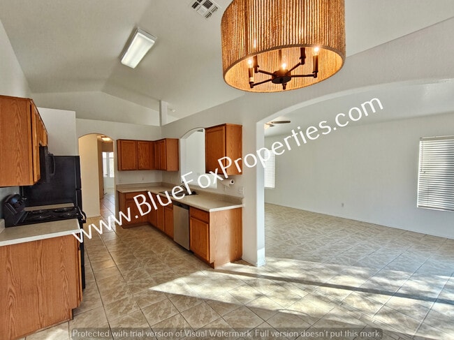 Building Photo - 7939 W Mural Hill Dr