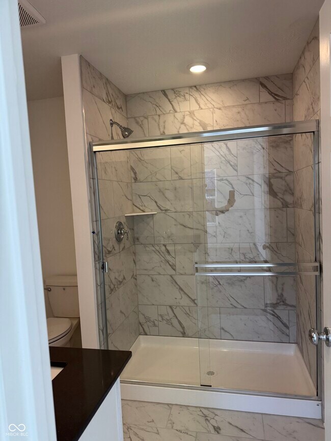 Building Photo - 15203 Farrington Rd