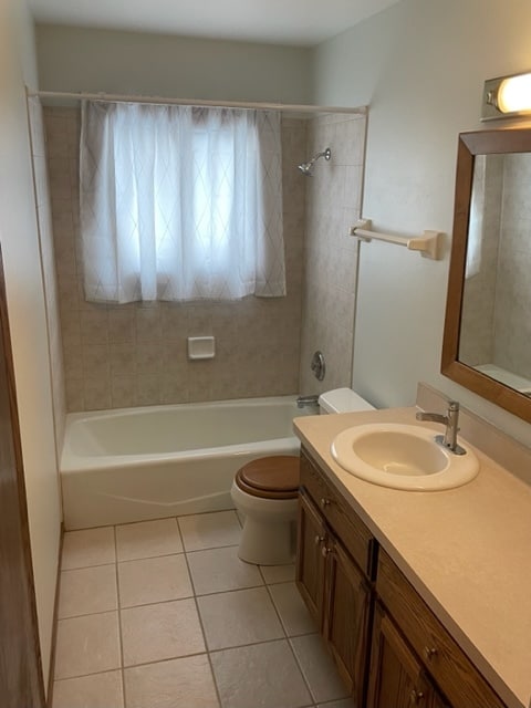 Building Photo - 7112 W Saint Paul Ave