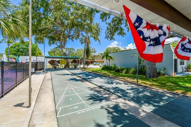 Building Photo - 9032 Mission Oaks Blvd