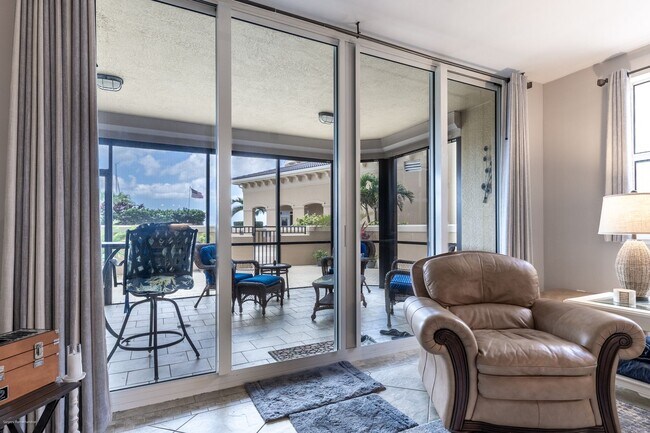 Building Photo - TURNKEY FURNISHED EXECUTIVE RENTAL IN BURN...
