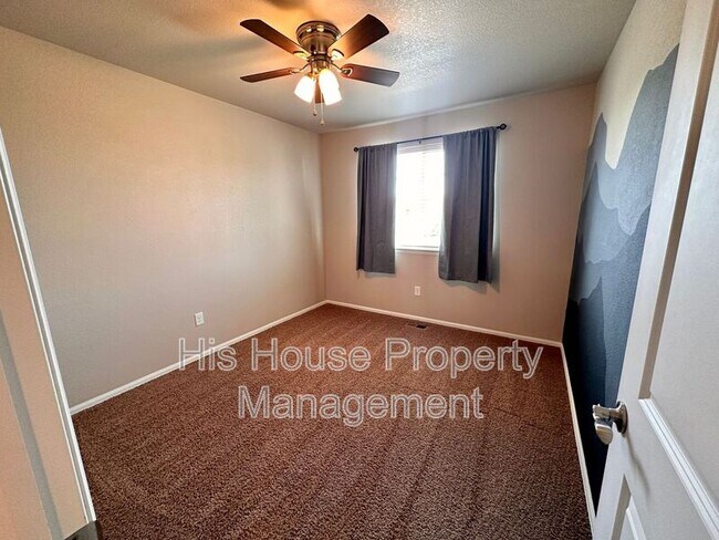Building Photo - 8029 22nd St Ln