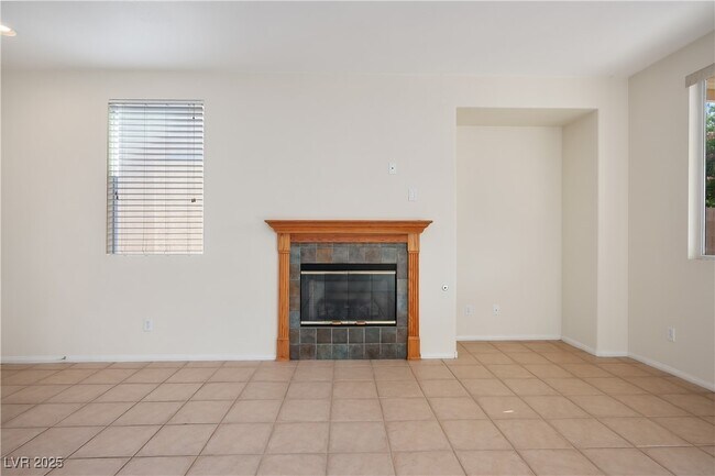 Building Photo - 7423 Cleghorn Canyon Way