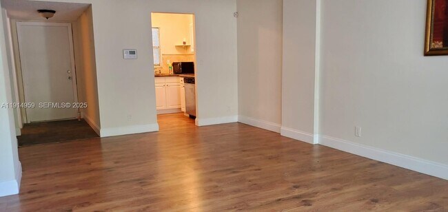 Building Photo - 1701 Washington St