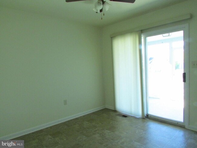 Building Photo - 31079 Crepe Myrtle Dr