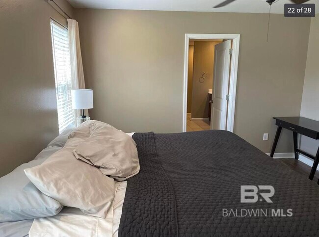 Building Photo - 14611 Silveroaks Loop