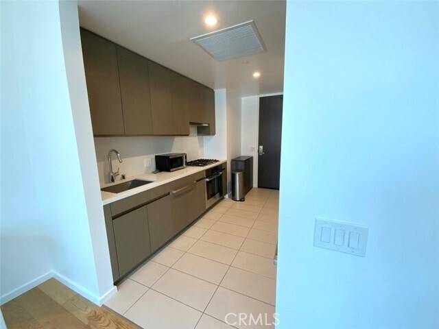 Building Photo - 889 Francisco St