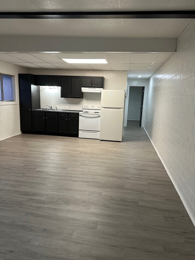 Building Photo - 103 S 8th St