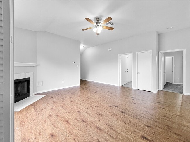 Building Photo - 4010 Redwood Hill Ct