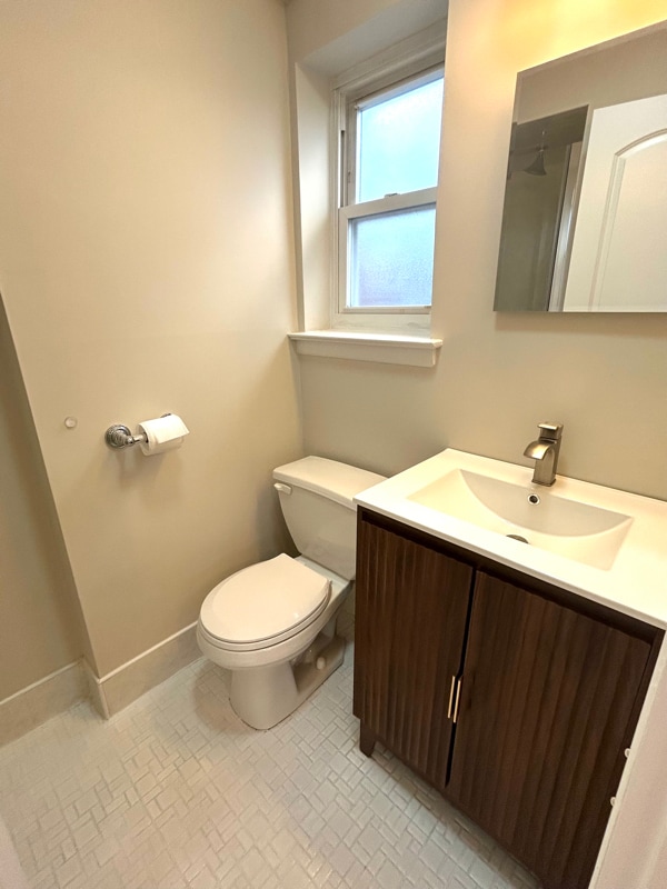 Building Photo - 2731 E 65th St