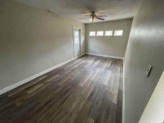 Building Photo - 7008 Aspen Ave