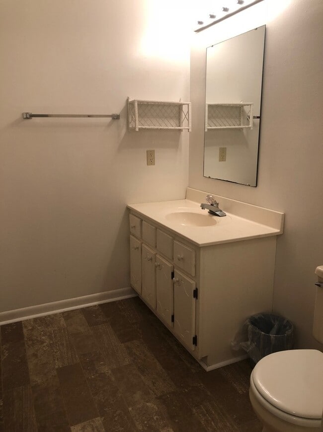 Building Photo - **Montreat SCHOOL YEAR RENTAL** AVAILABLE MID-AUGUST TO MID-MAY