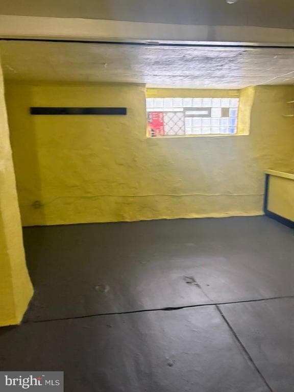 Building Photo - 6714 Woolston Ave