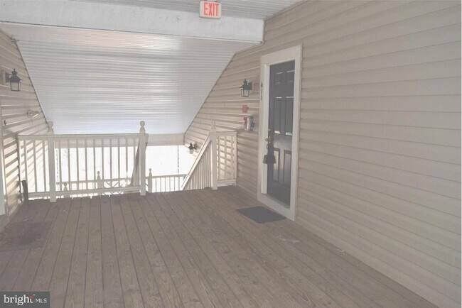 Building Photo - 12249 Fairfield House Dr