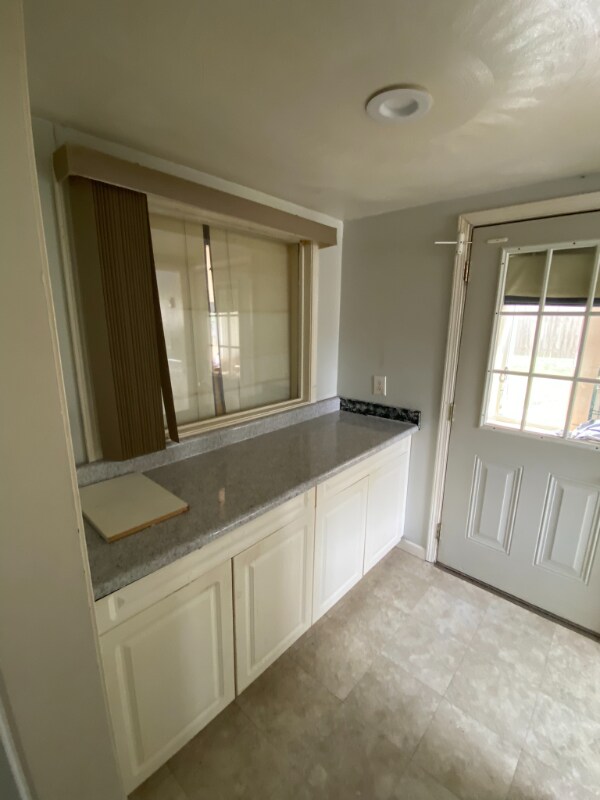 Building Photo - 8111 Bull Creek Rd