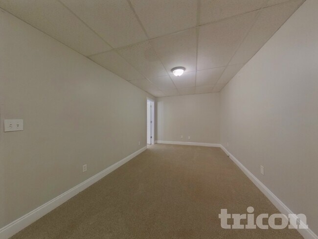 Building Photo - 136 Brookside Way