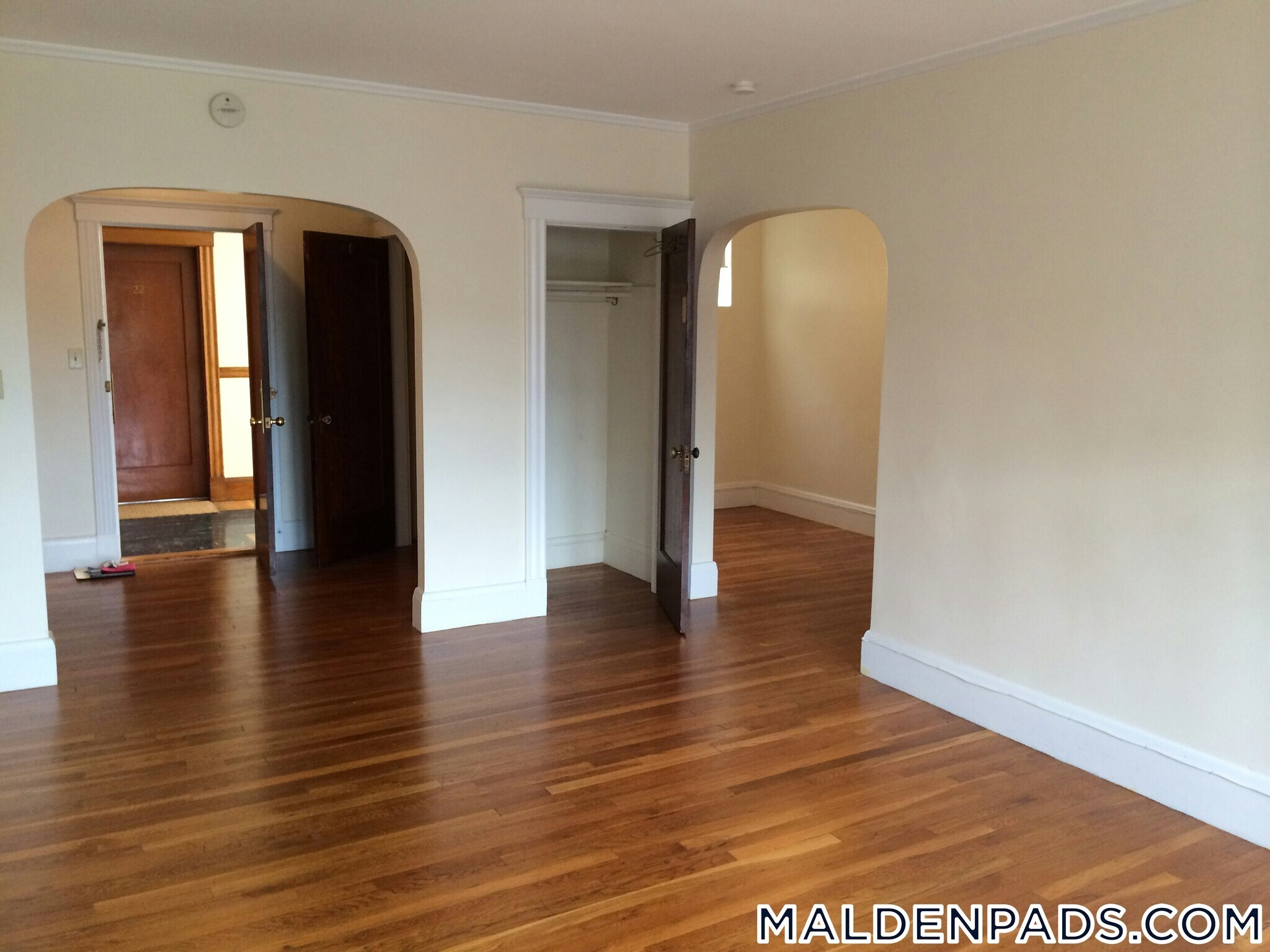 Building Photo - 349 Pleasant St