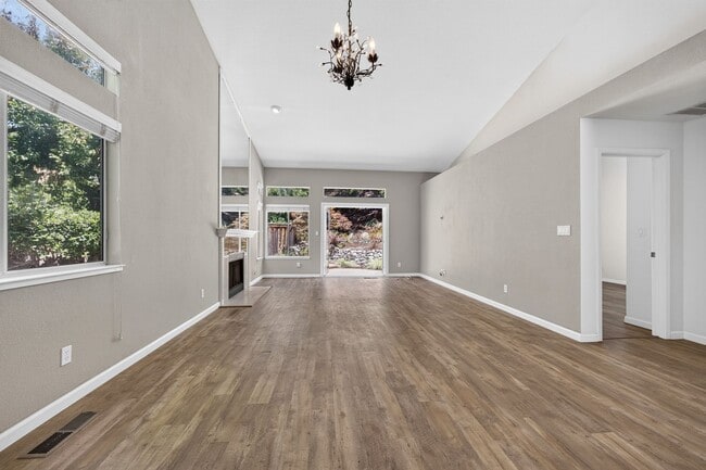 Building Photo - Single-Story Black Diamond Beauty on a Quiet Court with Private Backyard!!